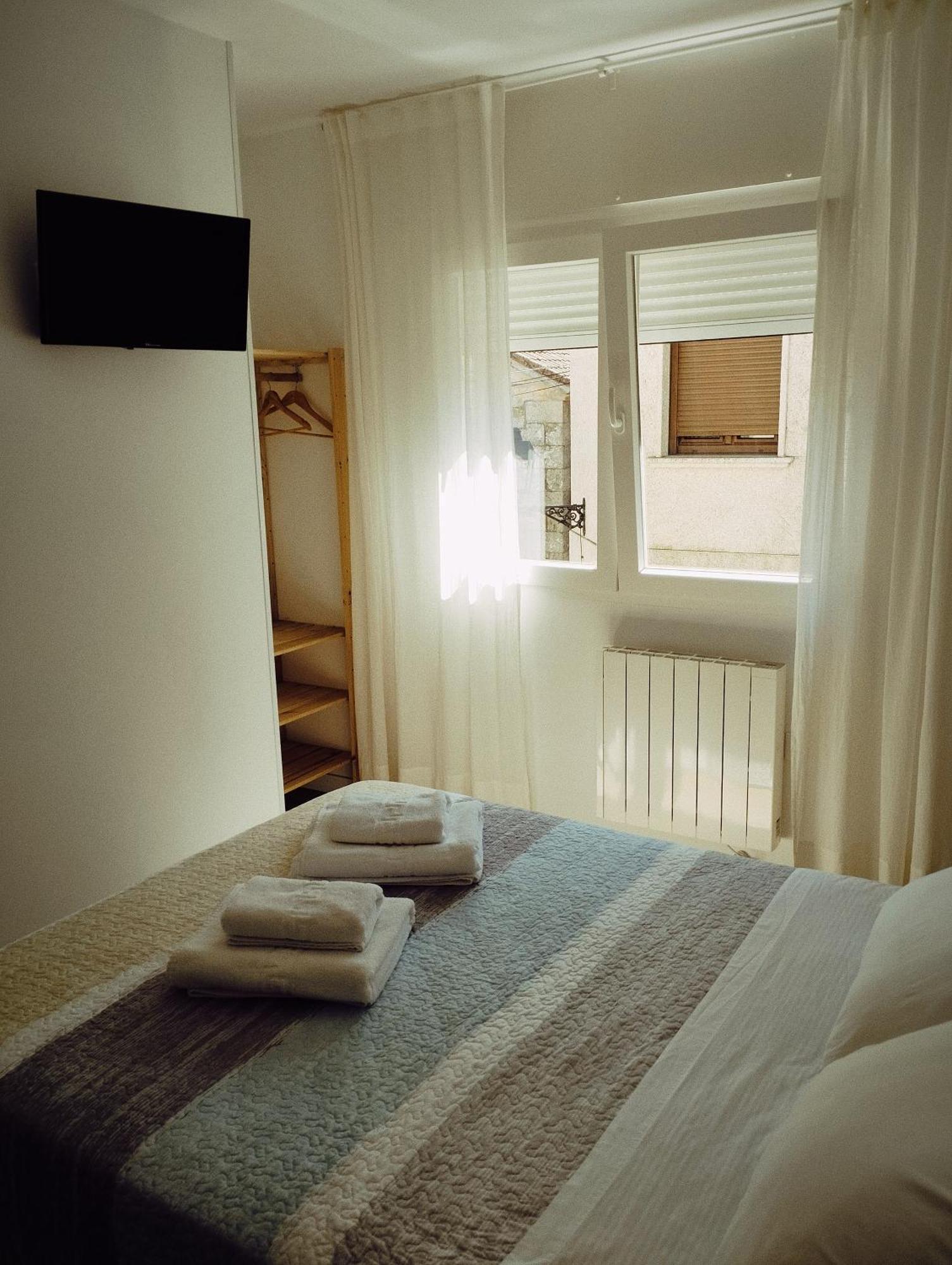 Apartamentos La Capilla 비야누에바 데 아로사 객실 사진