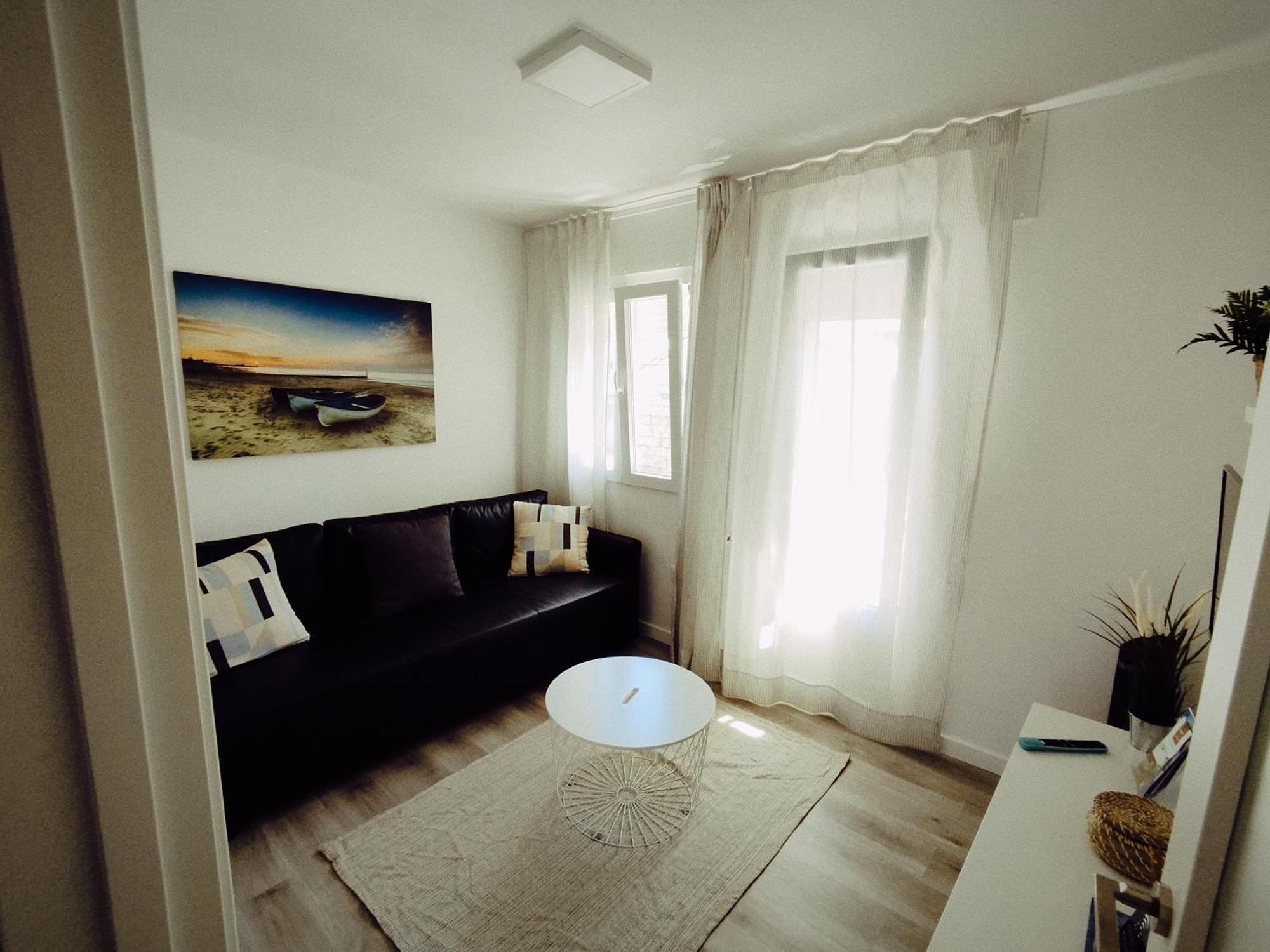 Apartamentos La Capilla 비야누에바 데 아로사 객실 사진